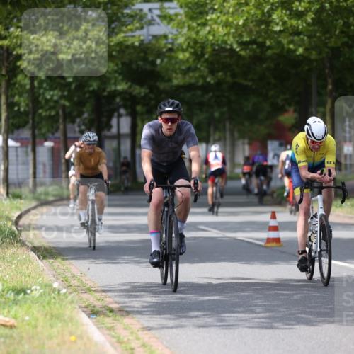 10.08.2025 - GEWOBA Citytriathlon Bremen Yannick Fuchs http://msf.ph/oto/8543012 10.08.2025 12:49:45 Radfahren 552, 560, 637, 648, 666, 688, 689, 692, 715, 741, 841, 856, 873, 922 meine-sportfotos.de
