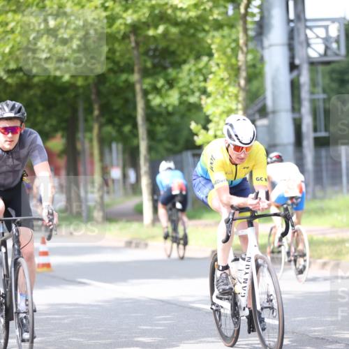10.08.2025 - GEWOBA Citytriathlon Bremen Yannick Fuchs http://msf.ph/oto/8543019 10.08.2025 12:49:45 Radfahren 552, 560, 637, 648, 666, 688, 689, 692, 715, 741, 841, 856, 873, 922 meine-sportfotos.de
