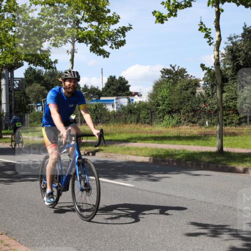 10.08.2025 - GEWOBA Citytriathlon Bremen Yannick Fuchs http://msf.ph/oto/8543100 10.08.2025 14:34:01 Radfahren 55, 65, 92, 151, 364, 388, 451, 507, 522, 530 meine-sportfotos.de