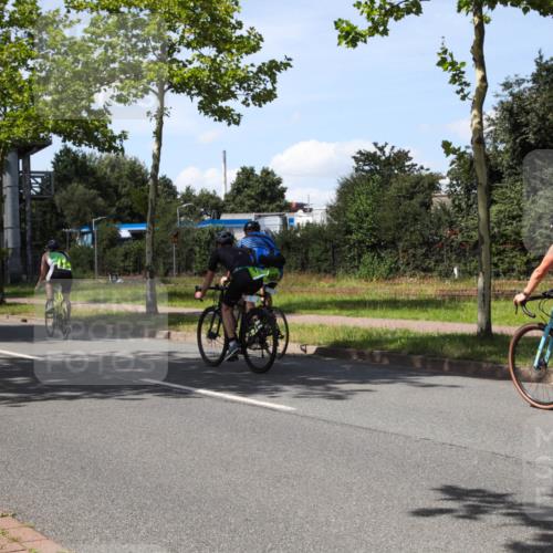 10.08.2025 - GEWOBA Citytriathlon Bremen Yannick Fuchs http://msf.ph/oto/8543159 10.08.2025 14:34:25 Radfahren 45, 76, 79, 88, 143, 144, 146, 214, 304, 316, 375, 392, 424, 443, 465, 515, 524 meine-sportfotos.de