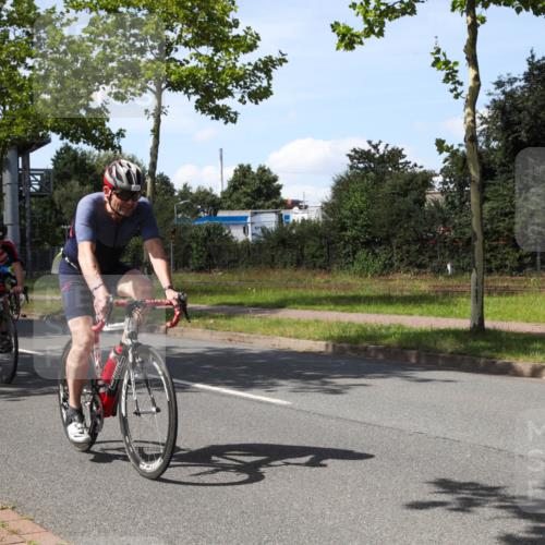 10.08.2025 - GEWOBA Citytriathlon Bremen Yannick Fuchs http://msf.ph/oto/8543164 10.08.2025 14:34:27 Radfahren 45, 76, 79, 88, 143, 144, 146, 214, 304, 316, 375, 392, 424, 443, 465, 515, 524 meine-sportfotos.de