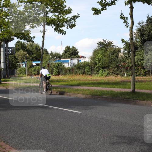 10.08.2025 - GEWOBA Citytriathlon Bremen Yannick Fuchs http://msf.ph/oto/8543191 10.08.2025 14:34:36 Radfahren 79, 88, 143, 144, 146, 300, 304, 316, 375, 392, 465, 511, 524 meine-sportfotos.de