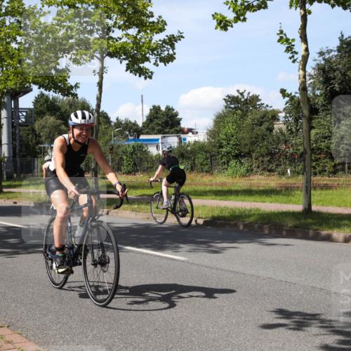 10.08.2025 - GEWOBA Citytriathlon Bremen Yannick Fuchs http://msf.ph/oto/8543259 10.08.2025 14:35:18 Radfahren 38, 43, 68, 98, 127, 133, 264, 398, 414 meine-sportfotos.de