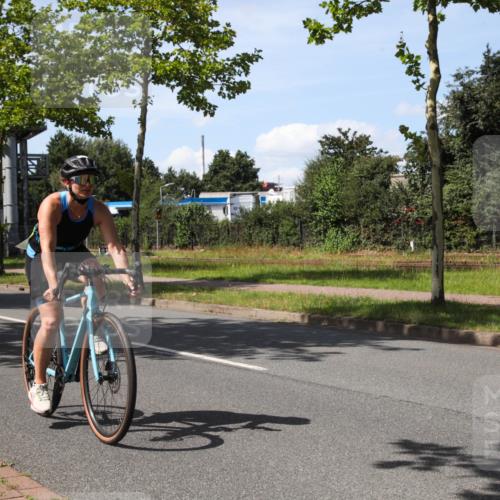 10.08.2025 - GEWOBA Citytriathlon Bremen Yannick Fuchs http://msf.ph/oto/8543264 10.08.2025 14:35:22 Radfahren 38, 43, 98, 127, 133, 264, 398, 414 meine-sportfotos.de