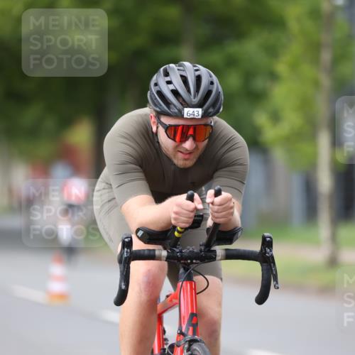 10.08.2025 - GEWOBA Citytriathlon Bremen Yannick Fuchs http://msf.ph/oto/8543282 10.08.2025 12:50:21 Radfahren 626, 643, 735, 752, 820, 824, 852, 867 meine-sportfotos.de