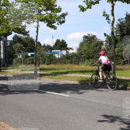10.08.2025 - GEWOBA Citytriathlon Bremen Yannick Fuchs http://msf.ph/oto/8543284 10.08.2025 14:35:27 Radfahren 38, 43, 98, 108, 127, 133, 233, 319, 398, 414 meine-sportfotos.de