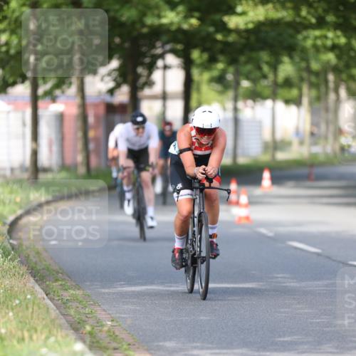 10.08.2025 - GEWOBA Citytriathlon Bremen Yannick Fuchs http://msf.ph/oto/8543383 10.08.2025 10:49:09 Radfahren 81, 105, 151, 213, 245, 420, 430 meine-sportfotos.de