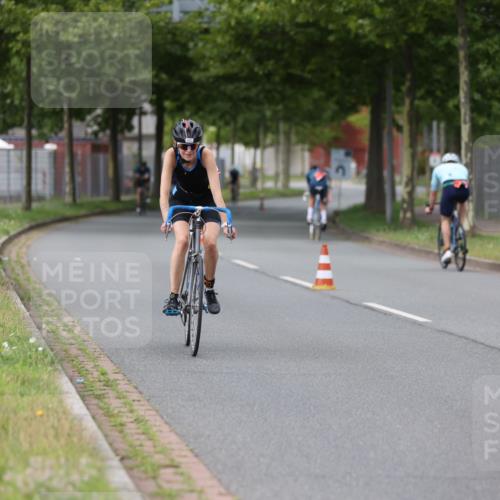 10.08.2025 - GEWOBA Citytriathlon Bremen Yannick Fuchs http://msf.ph/oto/8543424 10.08.2025 12:50:54 Radfahren 584, 681, 776, 894, 914, 937, 1016 meine-sportfotos.de