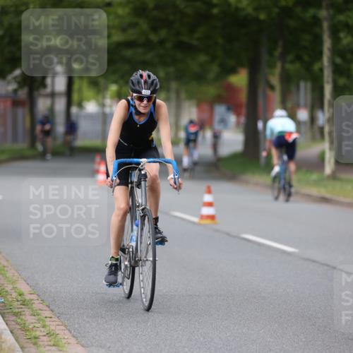 10.08.2025 - GEWOBA Citytriathlon Bremen Yannick Fuchs http://msf.ph/oto/8543429 10.08.2025 12:50:54 Radfahren 584, 681, 776, 894, 914, 937, 1016 meine-sportfotos.de