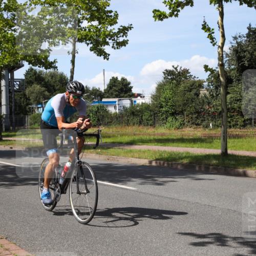 10.08.2025 - GEWOBA Citytriathlon Bremen Yannick Fuchs http://msf.ph/oto/8543474 10.08.2025 14:37:06 Radfahren 57, 78, 106, 121, 164, 227, 239, 240, 256, 257, 263 meine-sportfotos.de