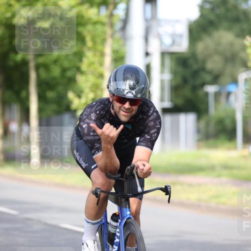 10.08.2025 - GEWOBA Citytriathlon Bremen Yannick Fuchs http://msf.ph/oto/8543529 10.08.2025 10:49:58 Radfahren 147, 408, 432, 441 meine-sportfotos.de