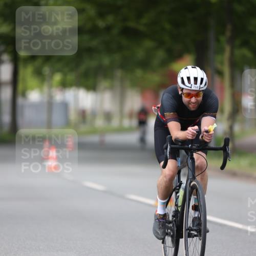 10.08.2025 - GEWOBA Citytriathlon Bremen Yannick Fuchs http://msf.ph/oto/8543533 10.08.2025 12:51:10 Radfahren 551, 681, 719, 768, 776, 894, 924 meine-sportfotos.de