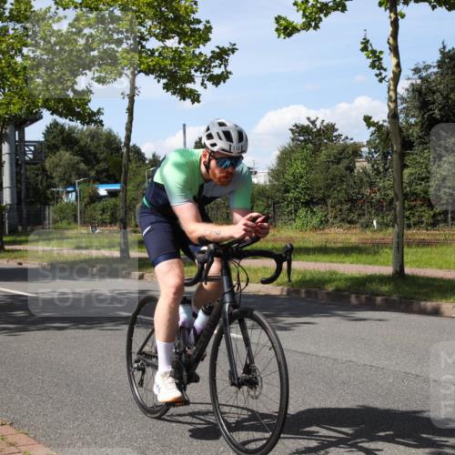 10.08.2025 - GEWOBA Citytriathlon Bremen Yannick Fuchs http://msf.ph/oto/8543586 10.08.2025 14:37:38 Radfahren 4, 58, 63, 116, 170, 197, 254, 287, 290 meine-sportfotos.de