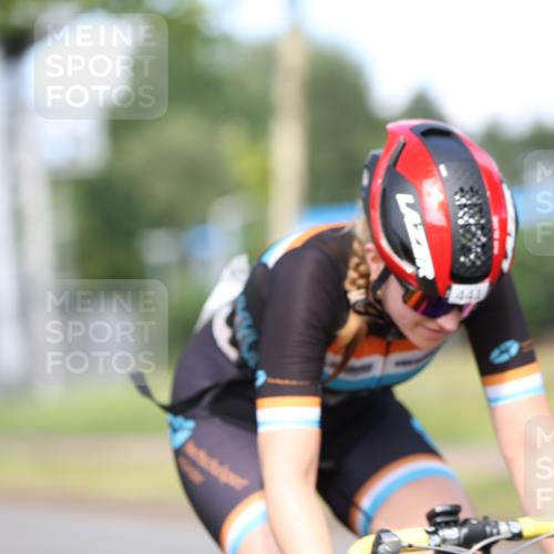 10.08.2025 - GEWOBA Citytriathlon Bremen Yannick Fuchs http://msf.ph/oto/8543590 10.08.2025 10:50:06 Radfahren 147, 406, 408, 426, 432, 441 meine-sportfotos.de