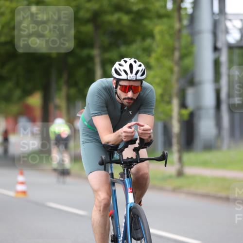 10.08.2025 - GEWOBA Citytriathlon Bremen Yannick Fuchs http://msf.ph/oto/8543622 10.08.2025 12:51:33 Radfahren 556, 575, 667, 680, 822, 855, 912 meine-sportfotos.de