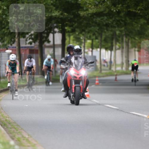10.08.2025 - GEWOBA Citytriathlon Bremen Yannick Fuchs http://msf.ph/oto/8543629 10.08.2025 12:51:37 Radfahren 556, 575, 667, 680, 822, 855, 912 meine-sportfotos.de