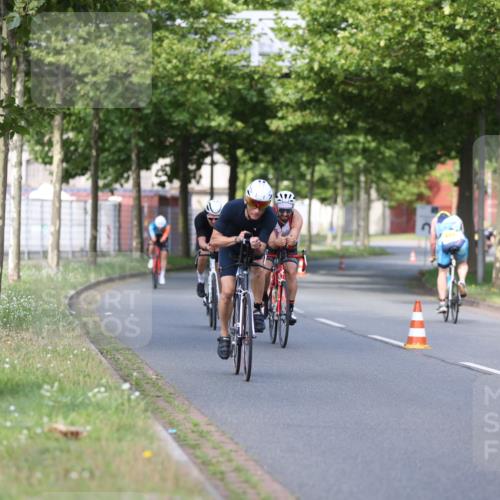 10.08.2025 - GEWOBA Citytriathlon Bremen Yannick Fuchs http://msf.ph/oto/8543631 10.08.2025 10:50:21 Radfahren 97, 161, 389, 406, 409, 426, 428 meine-sportfotos.de