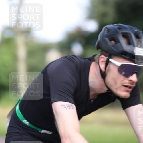 10.08.2025 - GEWOBA Citytriathlon Bremen Yannick Fuchs http://msf.ph/oto/8543690 10.08.2025 10:50:29 Radfahren 97, 161, 389, 409, 426, 428 meine-sportfotos.de