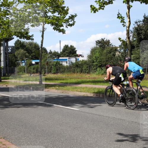 10.08.2025 - GEWOBA Citytriathlon Bremen Yannick Fuchs http://msf.ph/oto/8543693 10.08.2025 14:38:28 Radfahren 50, 51, 54, 162, 195, 295 meine-sportfotos.de