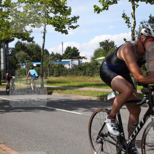 10.08.2025 - GEWOBA Citytriathlon Bremen Yannick Fuchs http://msf.ph/oto/8543702 10.08.2025 14:38:30 Radfahren 50, 51, 162, 195, 295, 312 meine-sportfotos.de