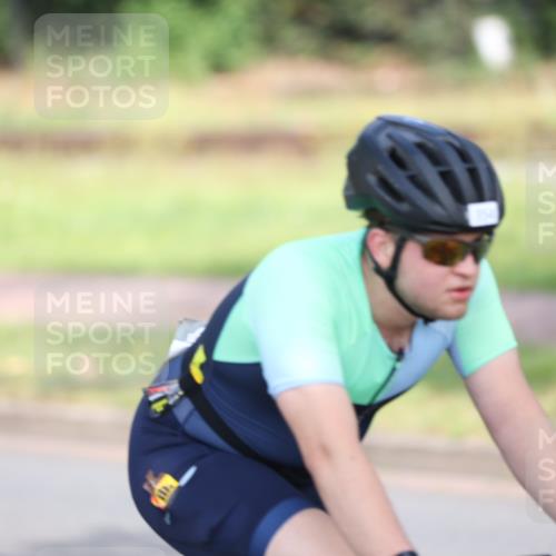 10.08.2025 - GEWOBA Citytriathlon Bremen Yannick Fuchs http://msf.ph/oto/8543752 10.08.2025 10:52:34 Radfahren 21, 43, 349, 354, 355, 491, 504 meine-sportfotos.de