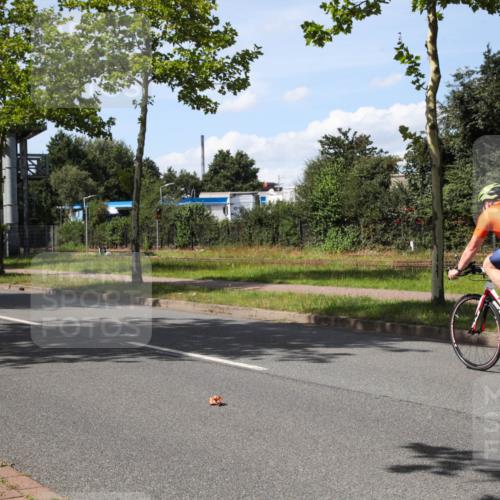 10.08.2025 - GEWOBA Citytriathlon Bremen Yannick Fuchs http://msf.ph/oto/8543796 10.08.2025 14:39:31 Radfahren 18, 84, 94, 101, 126, 174, 281, 283, 334, 427 meine-sportfotos.de