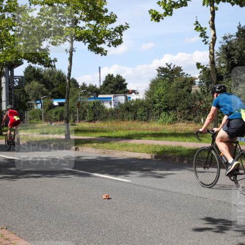 10.08.2025 - GEWOBA Citytriathlon Bremen Yannick Fuchs http://msf.ph/oto/8543821 10.08.2025 14:39:40 Radfahren 80, 84, 90, 94, 101, 124, 126, 215, 217, 334 meine-sportfotos.de