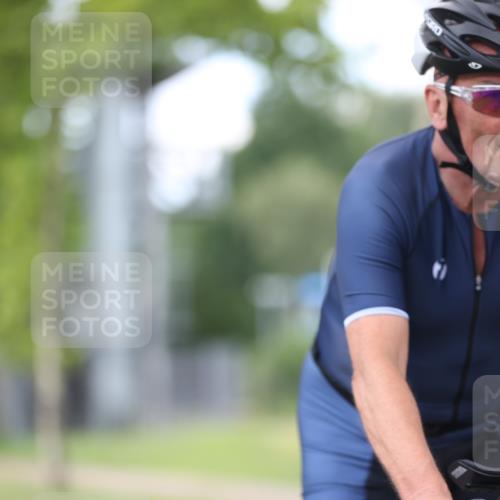 10.08.2025 - GEWOBA Citytriathlon Bremen Yannick Fuchs http://msf.ph/oto/8543837 10.08.2025 12:52:16 Radfahren 599, 603, 701, 708, 738, 834, 858, 891, 905, 973, 977, 1017, 1037 meine-sportfotos.de