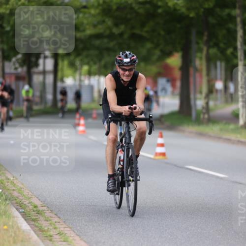 10.08.2025 - GEWOBA Citytriathlon Bremen Yannick Fuchs http://msf.ph/oto/8543843 10.08.2025 12:52:19 Radfahren 599, 603, 639, 701, 708, 738, 834, 858, 891, 905, 973, 977, 1017, 1037 meine-sportfotos.de