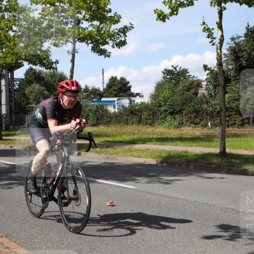 10.08.2025 - GEWOBA Citytriathlon Bremen Yannick Fuchs http://msf.ph/oto/8543844 10.08.2025 14:39:59 Radfahren 52, 59, 69, 80, 124, 139, 215, 217, 225, 274 meine-sportfotos.de
