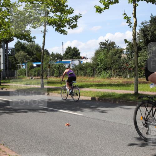 10.08.2025 - GEWOBA Citytriathlon Bremen Yannick Fuchs http://msf.ph/oto/8543859 10.08.2025 14:40:03 Radfahren 52, 59, 69, 139, 217, 225, 274 meine-sportfotos.de