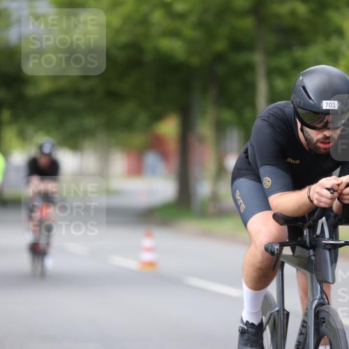 10.08.2025 - GEWOBA Citytriathlon Bremen Yannick Fuchs http://msf.ph/oto/8543874 10.08.2025 12:52:23 Radfahren 599, 603, 639, 701, 708, 834, 858, 891, 905, 1037 meine-sportfotos.de