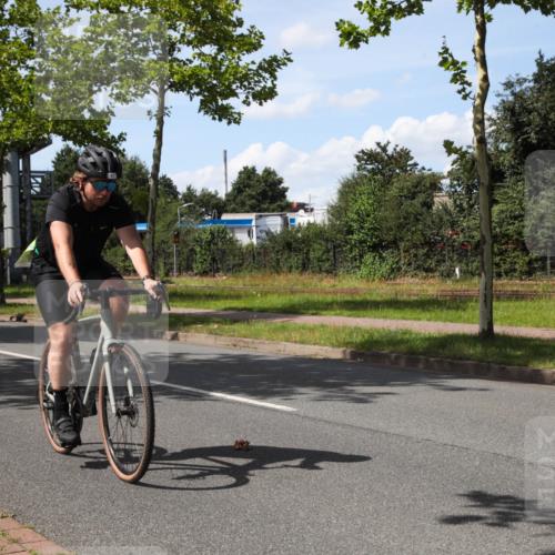 10.08.2025 - GEWOBA Citytriathlon Bremen Yannick Fuchs http://msf.ph/oto/8543911 10.08.2025 14:40:34 Radfahren 29, 47, 131, 186, 211, 242, 258, 289, 297, 529 meine-sportfotos.de