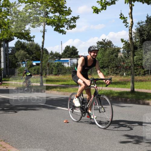 10.08.2025 - GEWOBA Citytriathlon Bremen Yannick Fuchs http://msf.ph/oto/8543930 10.08.2025 14:40:44 Radfahren 29, 131, 177, 186, 211, 224, 289, 297, 529 meine-sportfotos.de