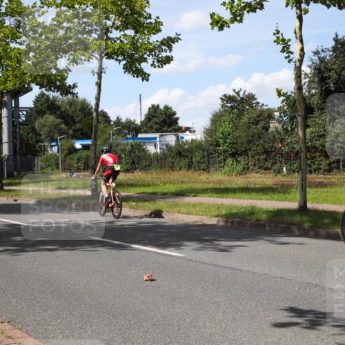 10.08.2025 - GEWOBA Citytriathlon Bremen Yannick Fuchs http://msf.ph/oto/8543941 10.08.2025 14:40:53 Radfahren 103, 131, 142, 177, 186, 211, 224, 289 meine-sportfotos.de