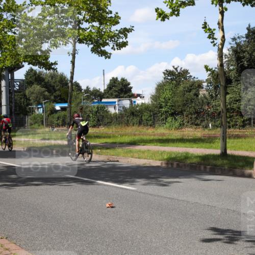 10.08.2025 - GEWOBA Citytriathlon Bremen Yannick Fuchs http://msf.ph/oto/8543943 10.08.2025 14:40:54 Radfahren 103, 142, 177, 186, 211, 224, 289, 476, 477 meine-sportfotos.de