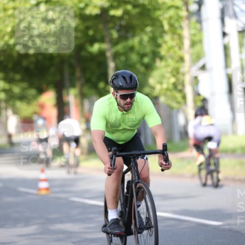 10.08.2025 - GEWOBA Citytriathlon Bremen Yannick Fuchs http://msf.ph/oto/8543967 10.08.2025 10:55:16 Radfahren 19, 163, 211, 219, 397, 418 meine-sportfotos.de