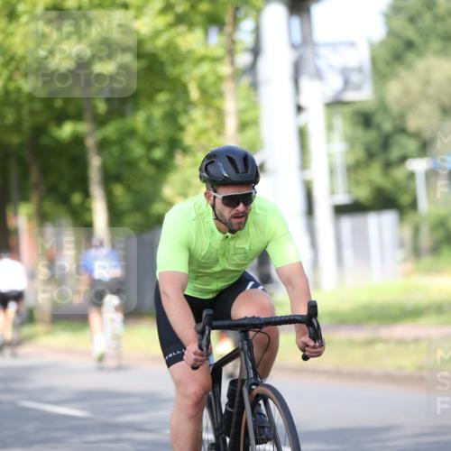 10.08.2025 - GEWOBA Citytriathlon Bremen Yannick Fuchs http://msf.ph/oto/8543970 10.08.2025 10:55:16 Radfahren 19, 163, 211, 219, 397, 418 meine-sportfotos.de