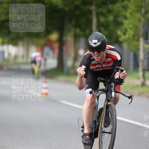 10.08.2025 - GEWOBA Citytriathlon Bremen Yannick Fuchs http://msf.ph/oto/8543993 10.08.2025 12:52:47 Radfahren 565, 579, 635, 642, 686, 763, 915, 919, 956 meine-sportfotos.de
