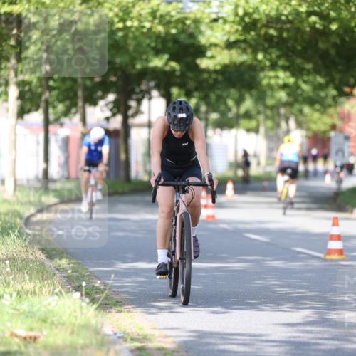 10.08.2025 - GEWOBA Citytriathlon Bremen Yannick Fuchs http://msf.ph/oto/8544035 10.08.2025 10:55:41 Radfahren 93, 117, 444, 480 meine-sportfotos.de