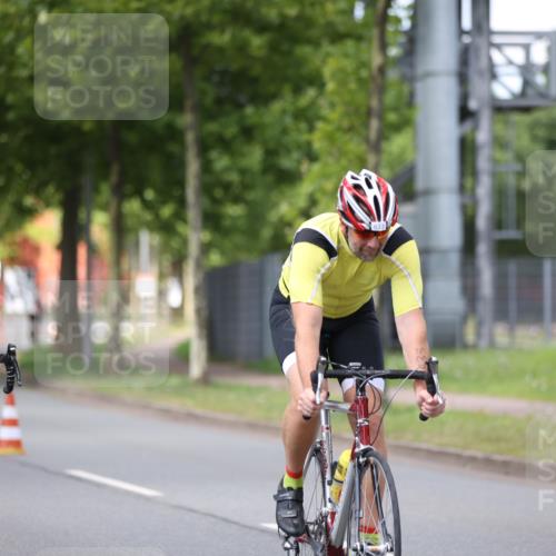 10.08.2025 - GEWOBA Citytriathlon Bremen Yannick Fuchs http://msf.ph/oto/8544046 10.08.2025 12:53:05 Radfahren 734, 833, 895, 915 meine-sportfotos.de
