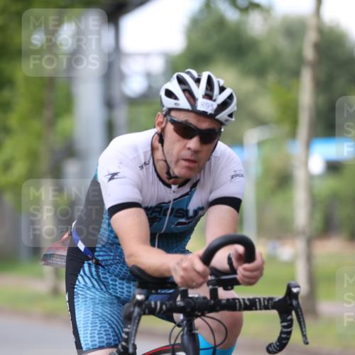 10.08.2025 - GEWOBA Citytriathlon Bremen Yannick Fuchs http://msf.ph/oto/8544056 10.08.2025 12:53:06 Radfahren 734, 833, 895, 915 meine-sportfotos.de