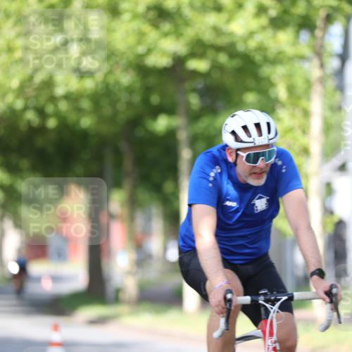 10.08.2025 - GEWOBA Citytriathlon Bremen Yannick Fuchs http://msf.ph/oto/8544057 10.08.2025 10:55:45 Radfahren 93, 117, 207, 444, 480 meine-sportfotos.de