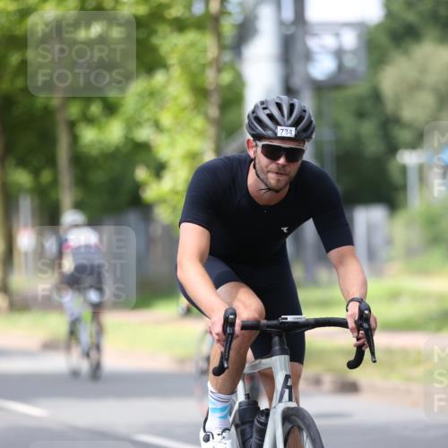 10.08.2025 - GEWOBA Citytriathlon Bremen Yannick Fuchs http://msf.ph/oto/8544077 10.08.2025 12:53:16 Radfahren 570, 734, 759, 833, 872, 895 meine-sportfotos.de