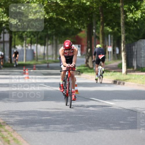 10.08.2025 - GEWOBA Citytriathlon Bremen Yannick Fuchs http://msf.ph/oto/8544084 10.08.2025 12:53:17 Radfahren 570, 734, 759, 833, 872, 895, 966 meine-sportfotos.de