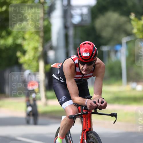 10.08.2025 - GEWOBA Citytriathlon Bremen Yannick Fuchs http://msf.ph/oto/8544097 10.08.2025 12:53:19 Radfahren 570, 734, 759, 872, 902, 966 meine-sportfotos.de