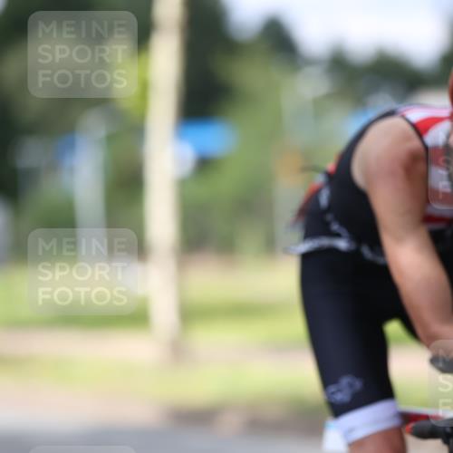 10.08.2025 - GEWOBA Citytriathlon Bremen Yannick Fuchs http://msf.ph/oto/8544104 10.08.2025 12:53:19 Radfahren 570, 734, 759, 872, 902, 966 meine-sportfotos.de