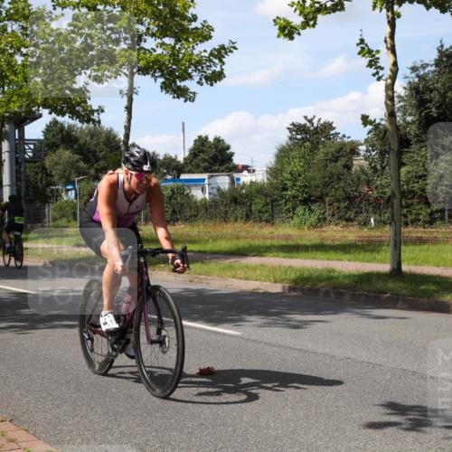 10.08.2025 - GEWOBA Citytriathlon Bremen Yannick Fuchs http://msf.ph/oto/8544121 10.08.2025 14:42:50 Radfahren 67, 110, 180, 474, 479 meine-sportfotos.de