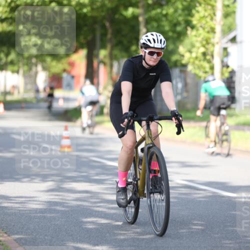 10.08.2025 - GEWOBA Citytriathlon Bremen Yannick Fuchs http://msf.ph/oto/8544182 10.08.2025 10:56:14 Radfahren 69, 99, 115, 119, 401, 429, 464, 466, 497 meine-sportfotos.de