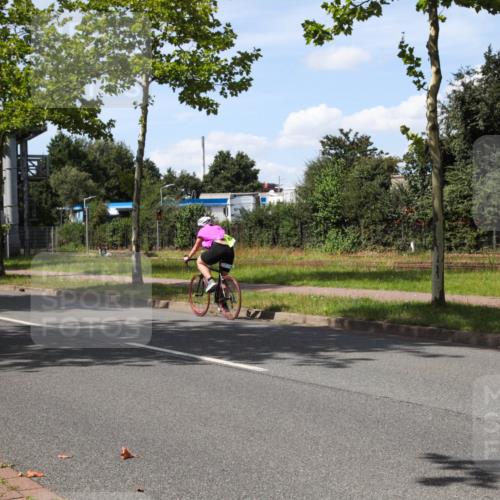 10.08.2025 - GEWOBA Citytriathlon Bremen Yannick Fuchs http://msf.ph/oto/8544194 10.08.2025 14:47:23 Radfahren 220, 367, 448 meine-sportfotos.de